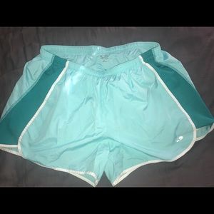 Champion gunning shorts